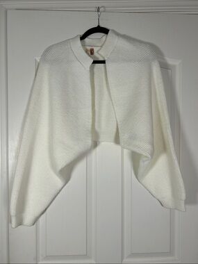 Pilcro Ivory Cropped Dolman Sweater Shrug one size